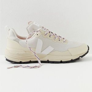Veja Dekkan Sneakers NEW W TAGS